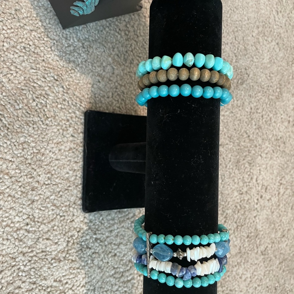 Western Turquoise and Brown Beaded‎ Necklaces and Bracelets lot - Picture 3 of 6